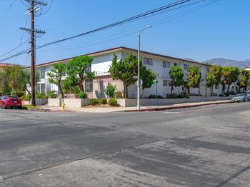 13040 Dronfield Avenue