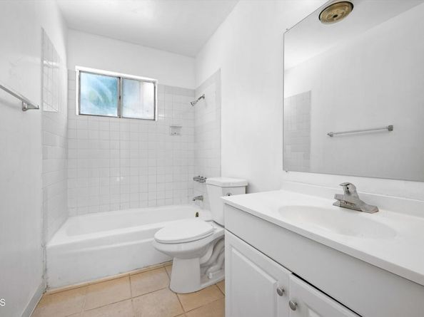 13040 Dronfield Avenue 3, Sylmar CA 91342