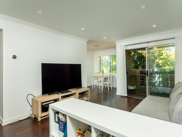 355 S Madison Avenue 212, Pasadena CA 91101