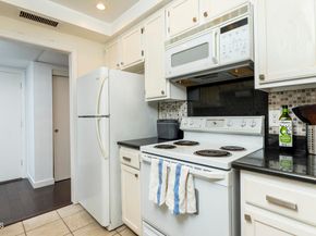 355 S Madison Avenue 212, Pasadena CA 91101