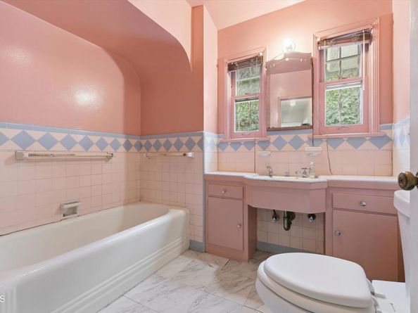 3860 FAIRWAY Boulevard, Los Angeles CA 90043