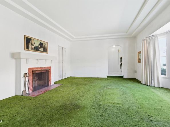 3860 FAIRWAY Boulevard, Los Angeles CA 90043