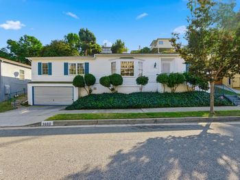 3860 FAIRWAY Boulevard