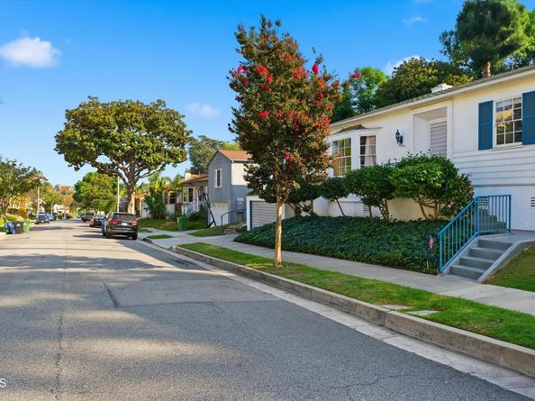 3860 FAIRWAY Boulevard, Los Angeles CA 90043