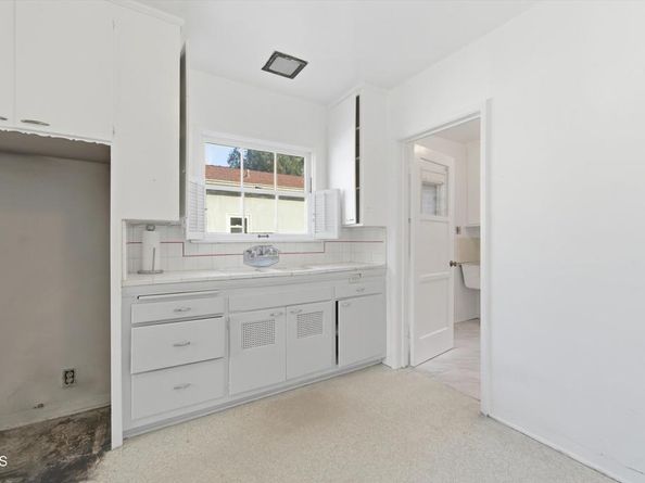 3860 FAIRWAY Boulevard, Los Angeles CA 90043