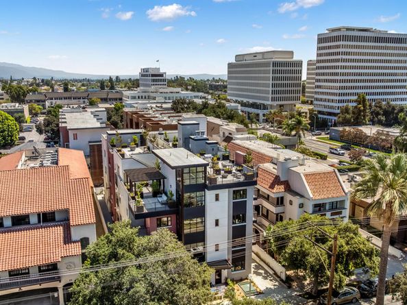 150 S Oak Knoll Avenue 205, Pasadena CA 91101