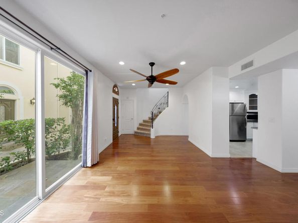 4732 Radford Avenue 8, Valley Village CA 91607