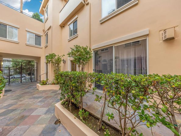 4732 Radford Avenue 8, Valley Village CA 91607