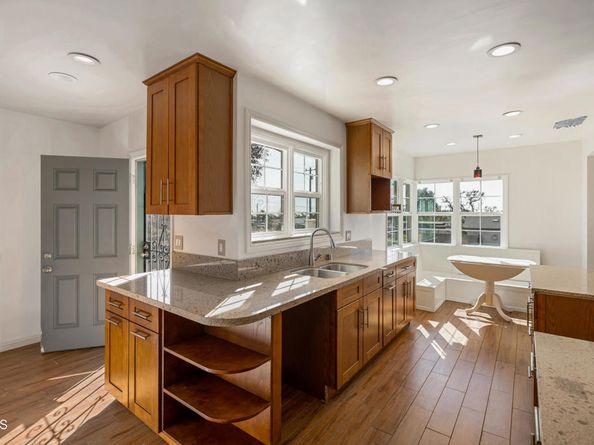 2774 Glen Avenue, Altadena CA 91001