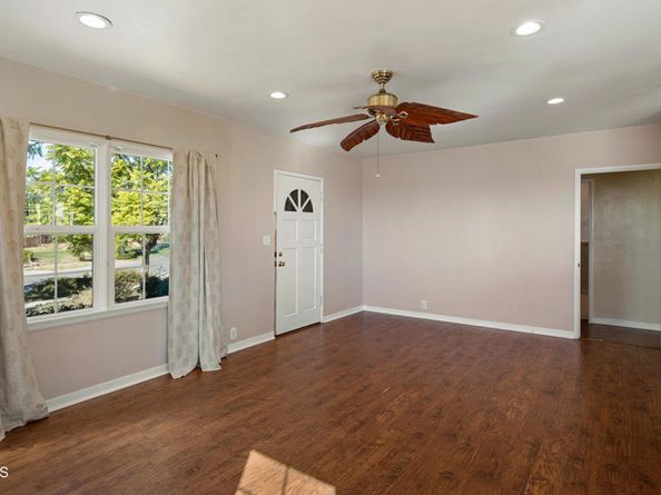 2774 Glen Avenue, Altadena CA 91001