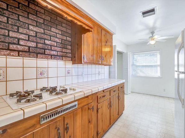 3557 Burritt Way, Glendale CA 91214