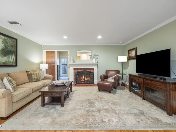 1146 Wellington Avenue, Pasadena CA 91103