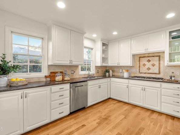 1345 Lomay Place, Pasadena CA 91103