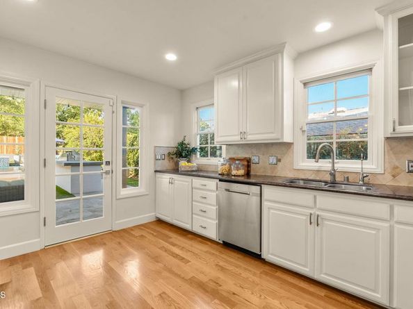 1345 Lomay Place, Pasadena CA 91103
