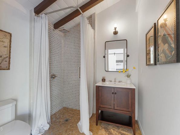 2092 Midlothian Drive, Altadena CA 91001