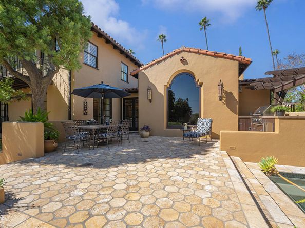 2092 Midlothian Drive, Altadena CA 91001