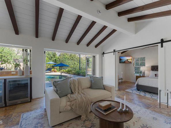 2092 Midlothian Drive, Altadena CA 91001