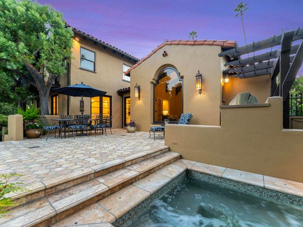 2092 Midlothian Drive, Altadena CA 91001
