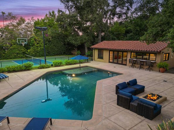 2092 Midlothian Drive, Altadena CA 91001