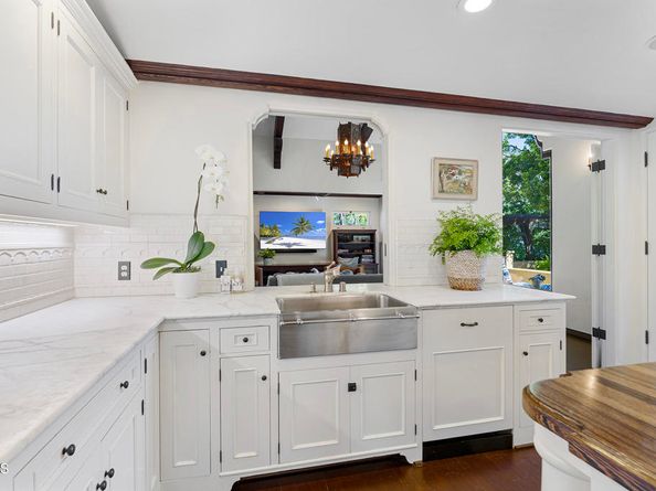 2092 Midlothian Drive, Altadena CA 91001