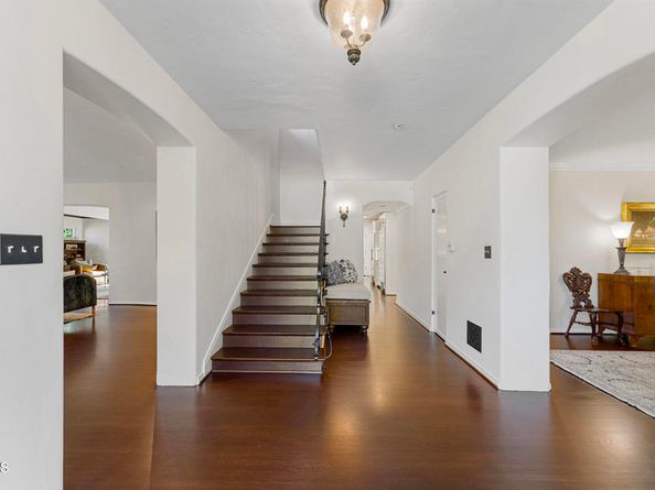 2092 Midlothian Drive, Altadena CA 91001