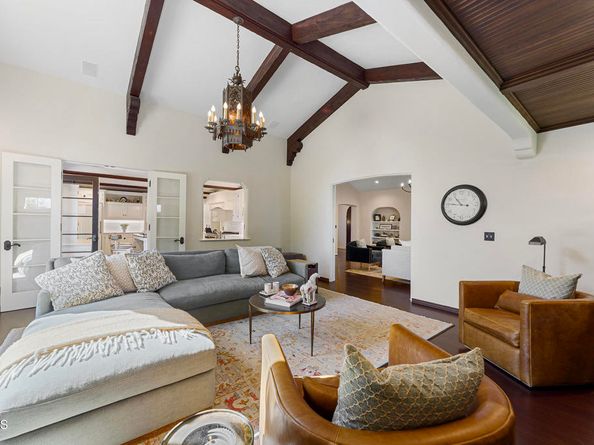 2092 Midlothian Drive, Altadena CA 91001