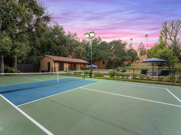 2092 Midlothian Drive, Altadena CA 91001