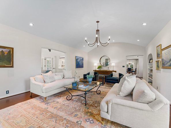 2092 Midlothian Drive, Altadena CA 91001