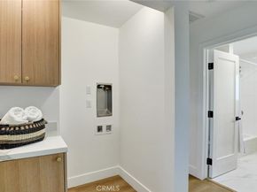 2046 Calvert, Costa Mesa CA 92626