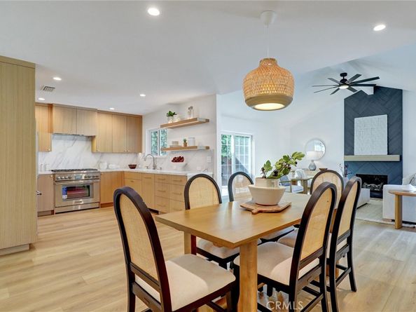 2046 Calvert, Costa Mesa CA 92626