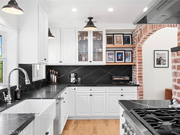 615 Seaview Street, Laguna Beach CA 92651