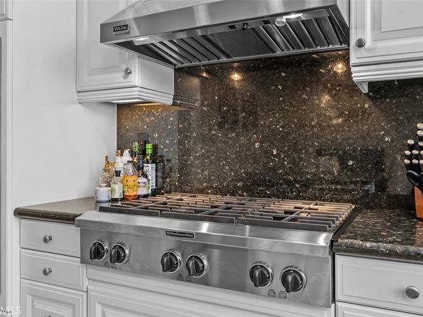 2548 Bungalow Place, Corona Del Mar CA 92625