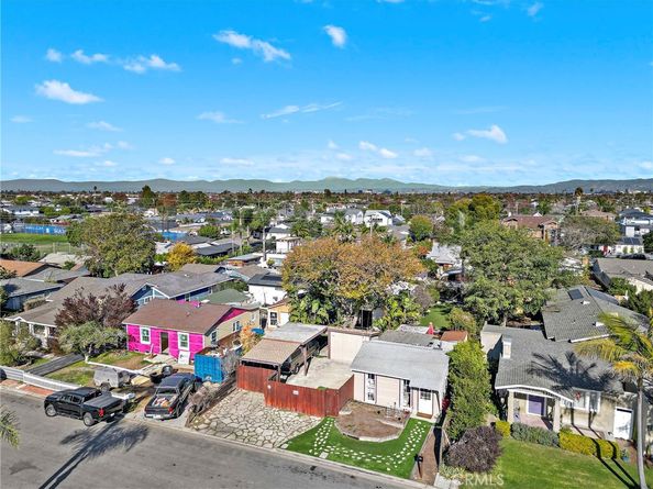 268 & 270 Walnut Street, Costa Mesa CA 92627