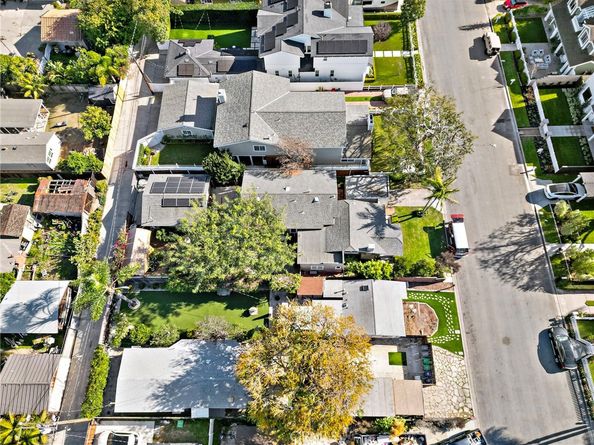 268 & 270 Walnut Street, Costa Mesa CA 92627