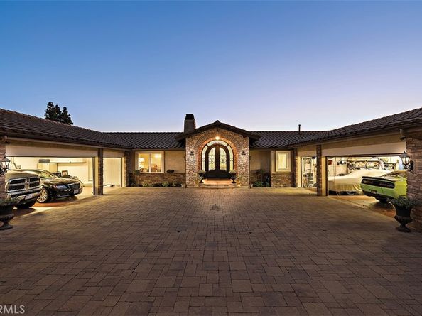 1542 La Loma, North Tustin CA 92705