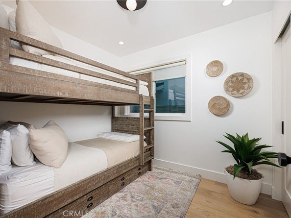 122 E Bay Avenue, Newport Beach CA 92661