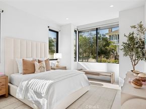 304 Poppy Ave, Corona Del Mar CA 92625