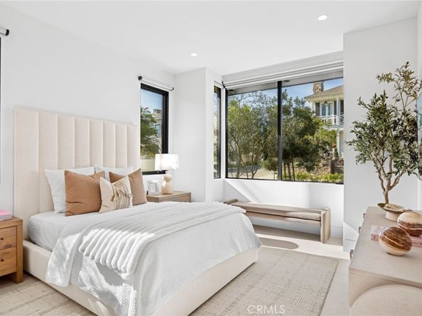 304 Poppy Ave, Corona Del Mar CA 92625