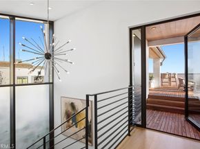 304 Poppy Ave, Corona Del Mar CA 92625