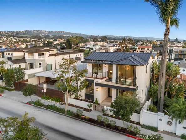 304 Poppy Ave, Corona Del Mar CA 92625