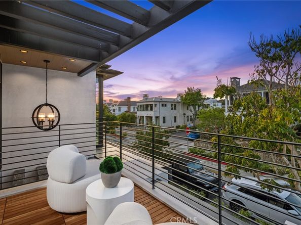 304 Poppy Ave, Corona Del Mar CA 92625