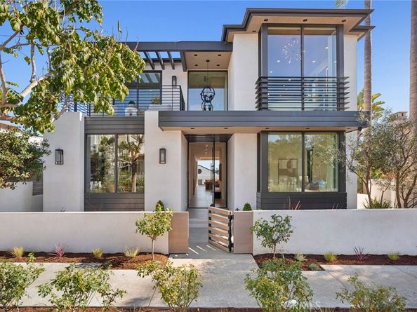 304 Poppy Ave, Corona Del Mar CA 92625