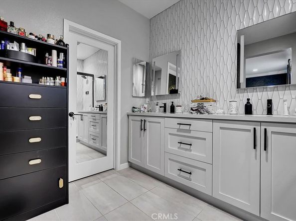 330 Ford Road, Costa Mesa CA 92627