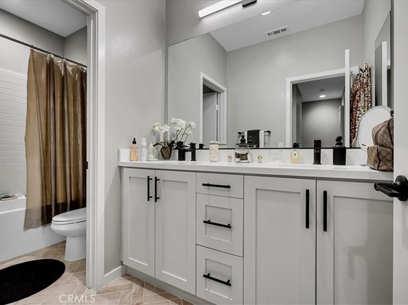 330 Ford Road, Costa Mesa CA 92627