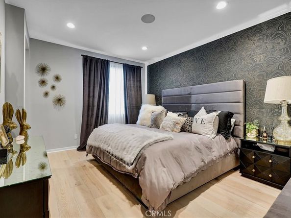 330 Ford Road, Costa Mesa CA 92627