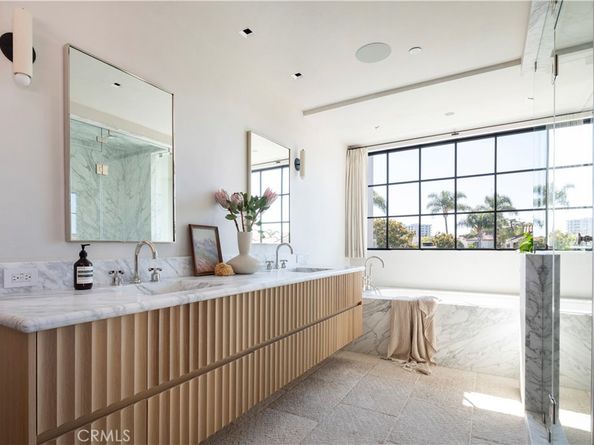 207 Via Eboli, Newport Beach CA 92663