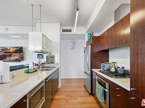 1155 S Grand Avenue 817, Los Angeles CA 90015