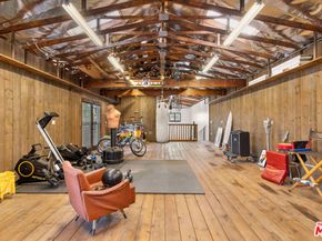 4016 East Boulevard, Los Angeles CA 90066
