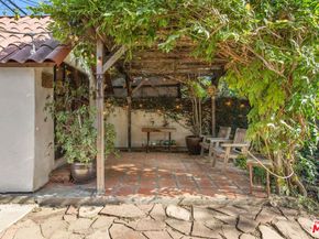 4016 East Boulevard, Los Angeles CA 90066