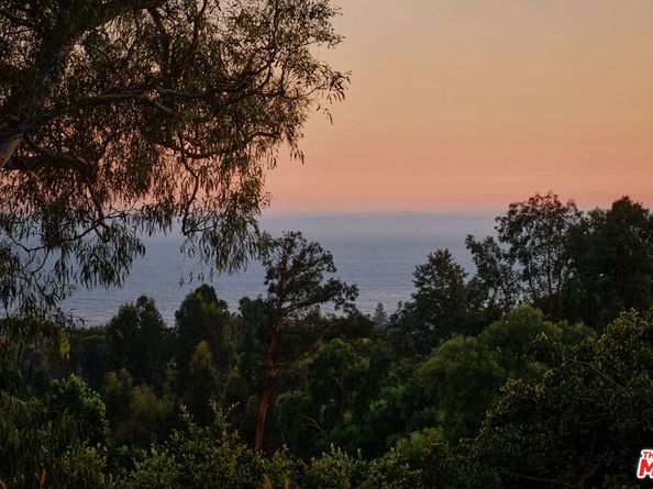 5637 Busch Drive, Malibu CA 90265